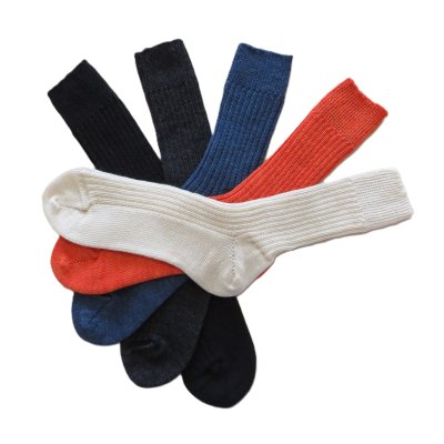 Socka i ekologisk ull från grödo
